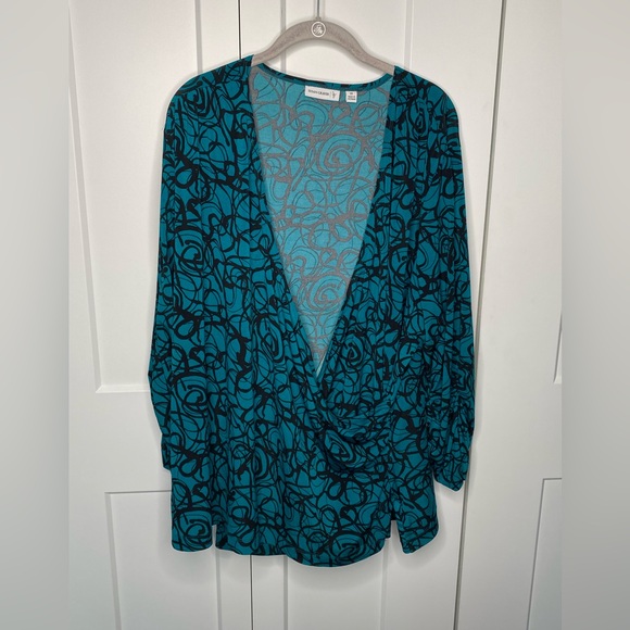 Susan Graver Tops - Susan Graver Wrap Artsy Graphic Top Blouse